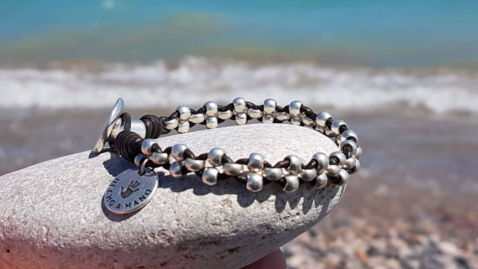 Pulsera de cuero, pulsera envolvente, boho, pulsera de plata, pulsera de cuero, pulsera rock, estilo Uno de 50, regalo de mujer, pulsera con cuentas,