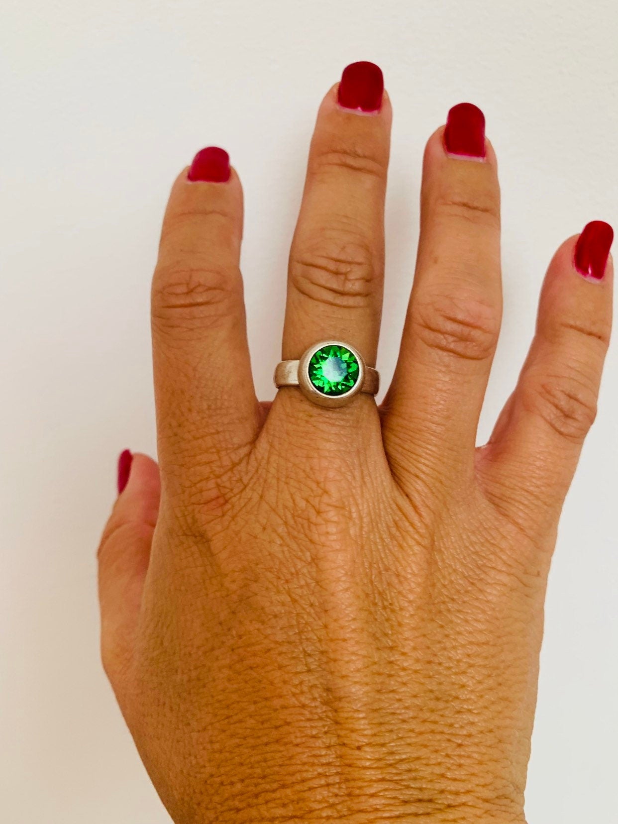 Anillo vintage, anillo de cristal verde, anillo Swarovski, anillo de plata grueso, anillo de plata, anillo grueso, anillo de gran tamaño, anillo vintage, estilo Uno de 50