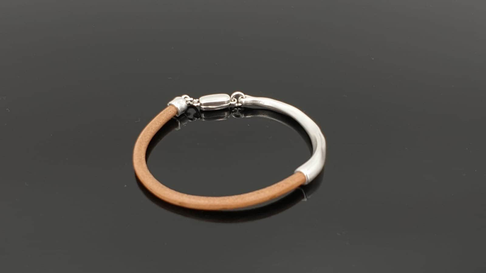 pulsera de cuero, pulsera de medio puño, joyería de cuero, pulsera boho, pulsera de plata, pulsera masculina varonil, estilo para hombres,