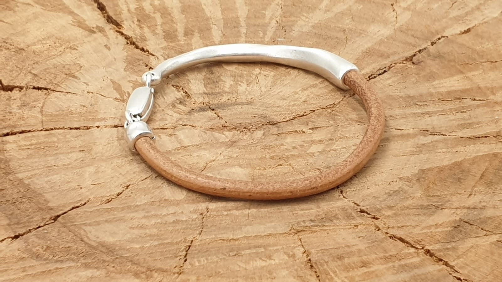 pulsera de cuero, pulsera de medio puño, joyería de cuero, pulsera boho, pulsera de plata, pulsera masculina varonil, estilo para hombres,