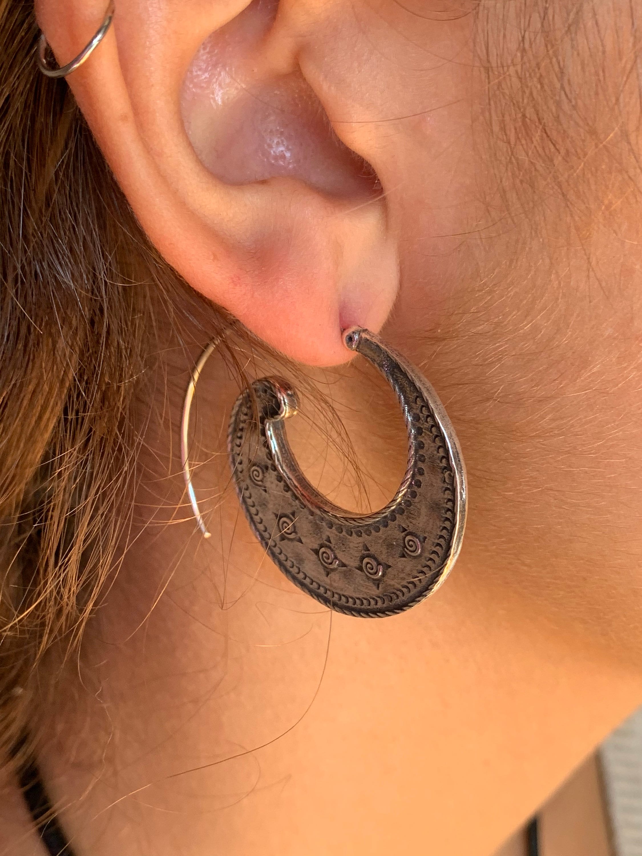 Silver dropped mandala earrings, spiral earrings, silver tribal ethnic earrings, hippie earrings, dangle earrings, silver chunky earrings.