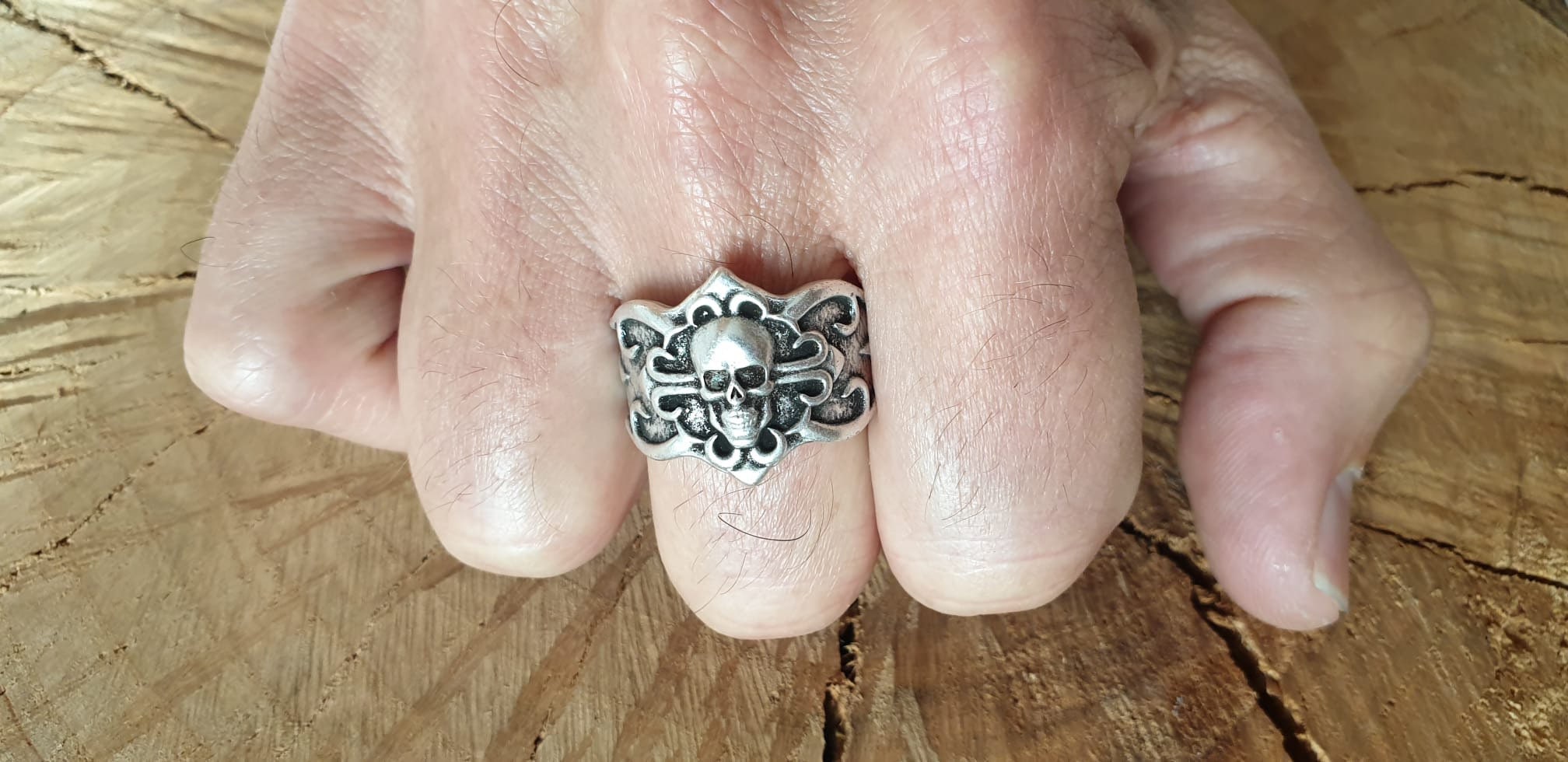 Skull ring, Unisex Chunky ring, men Silver ring, engraved silver ring, Statement ring, man ring, woman silver ring