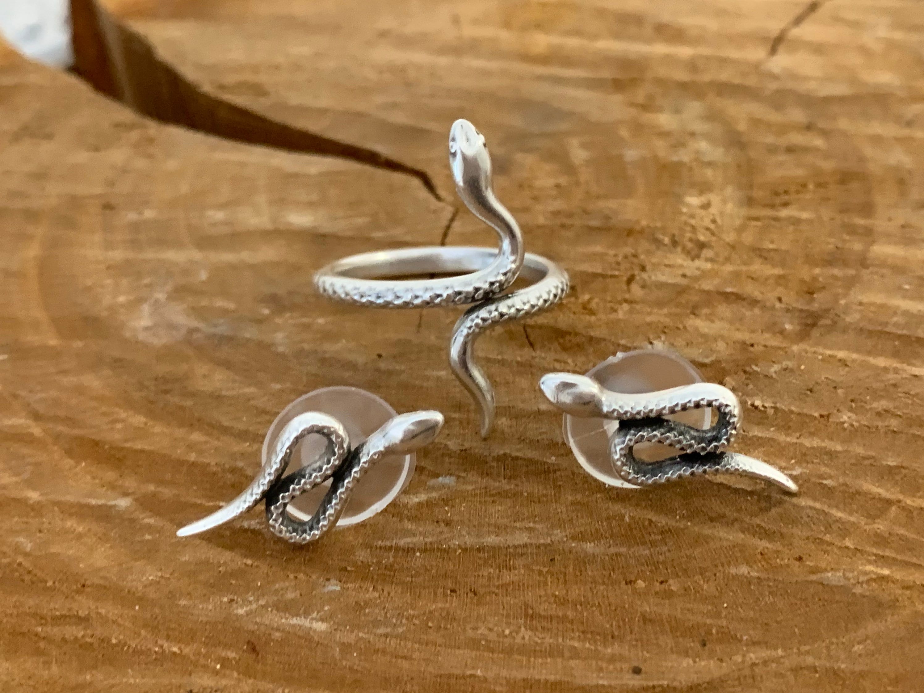 Set of Snake earrings and snake ring, silver snake earrings, snake ring, animal jewelry, serpent earrings, serpent ring