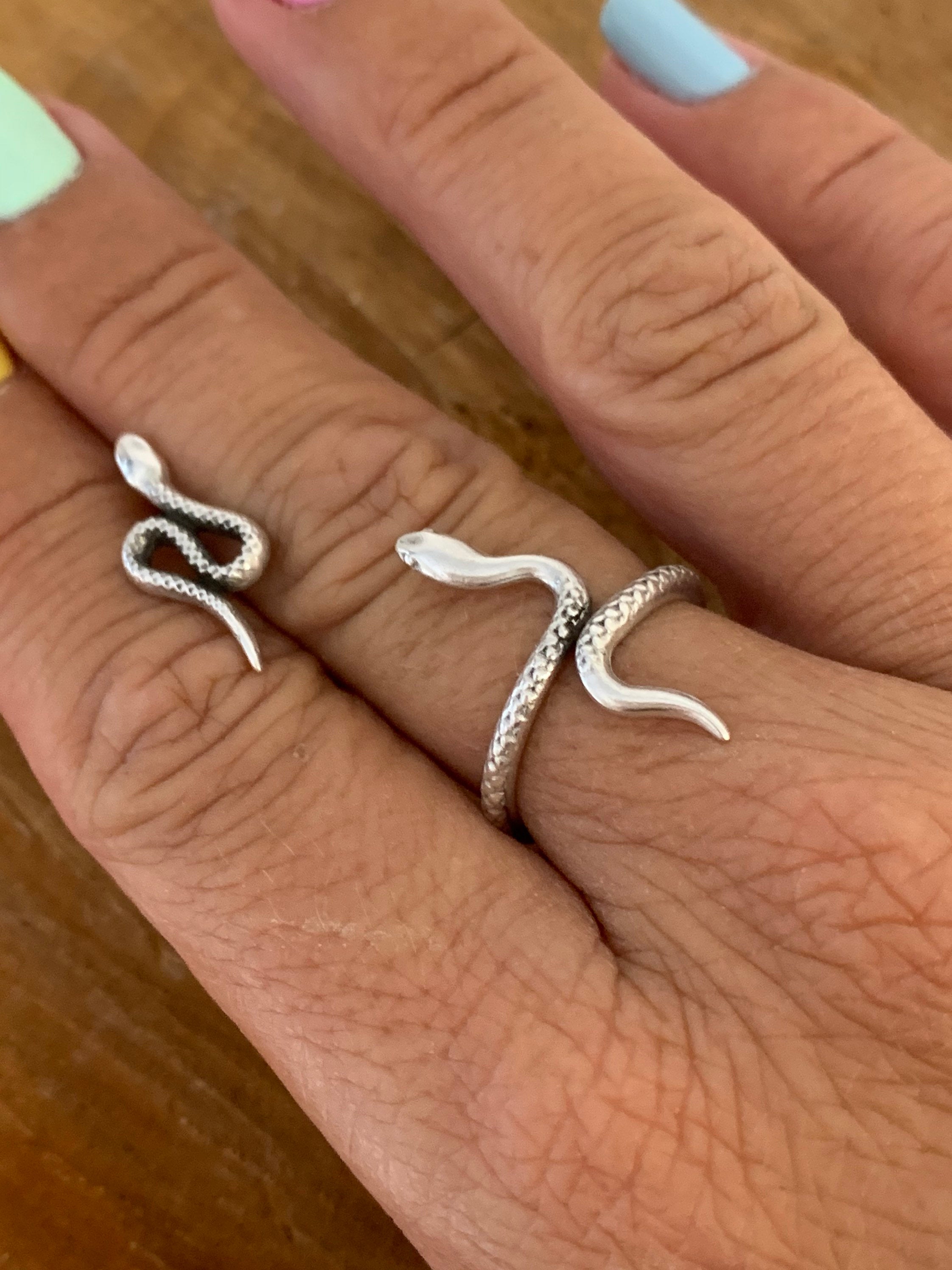 Set of Snake earrings and snake ring, silver snake earrings, snake ring, animal jewelry, serpent earrings, serpent ring