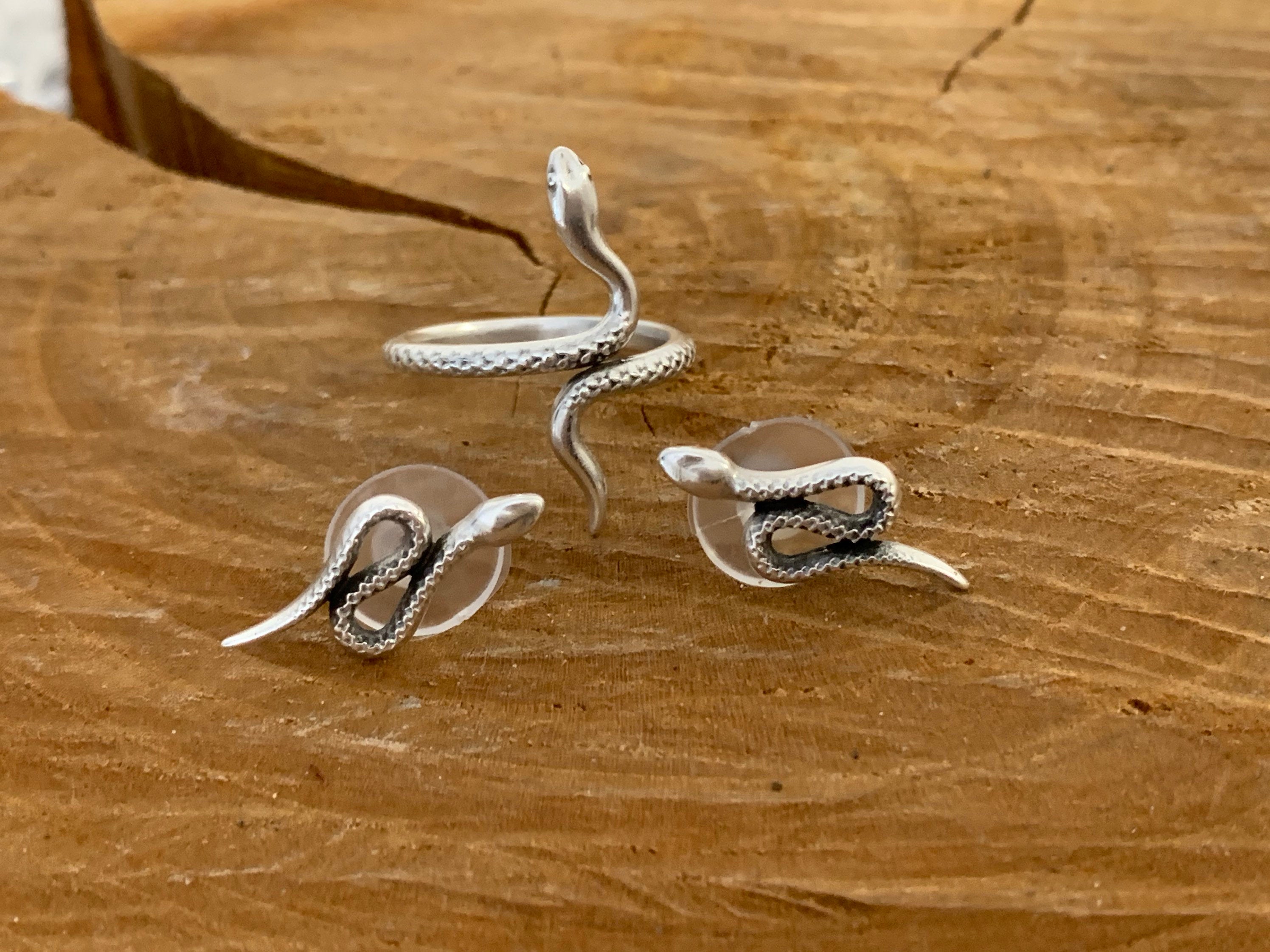 Conjunto de pendientes de serpiente y anillo de serpiente, pendientes de serpiente de plata, anillo de serpiente, joyería de animales, pendientes de serpiente, anillo de serpiente