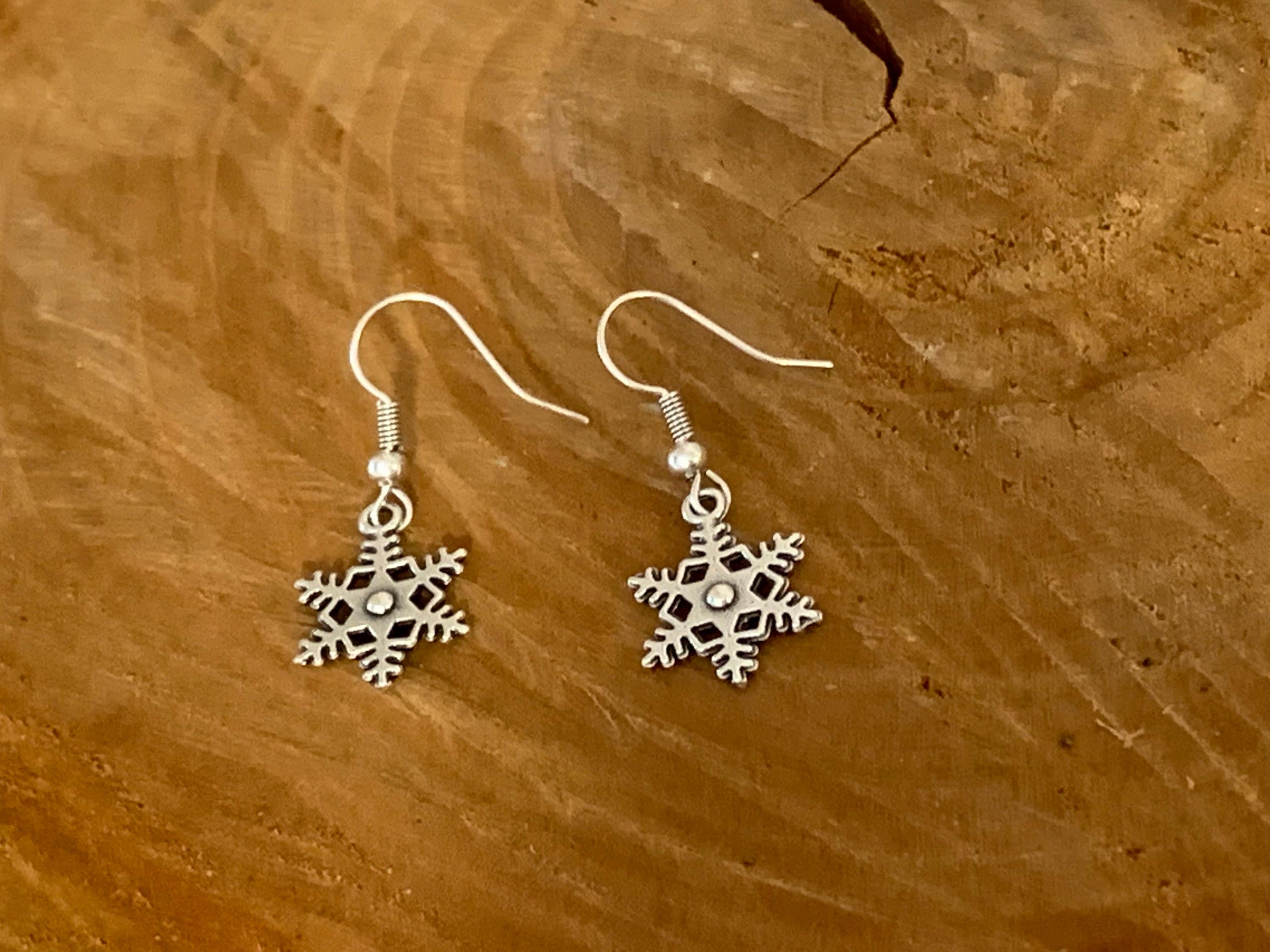 Snow flakes silver hook earrings, silver earrings, snow flakes earrings, spearhead Earrings, hoop silver earrings ,