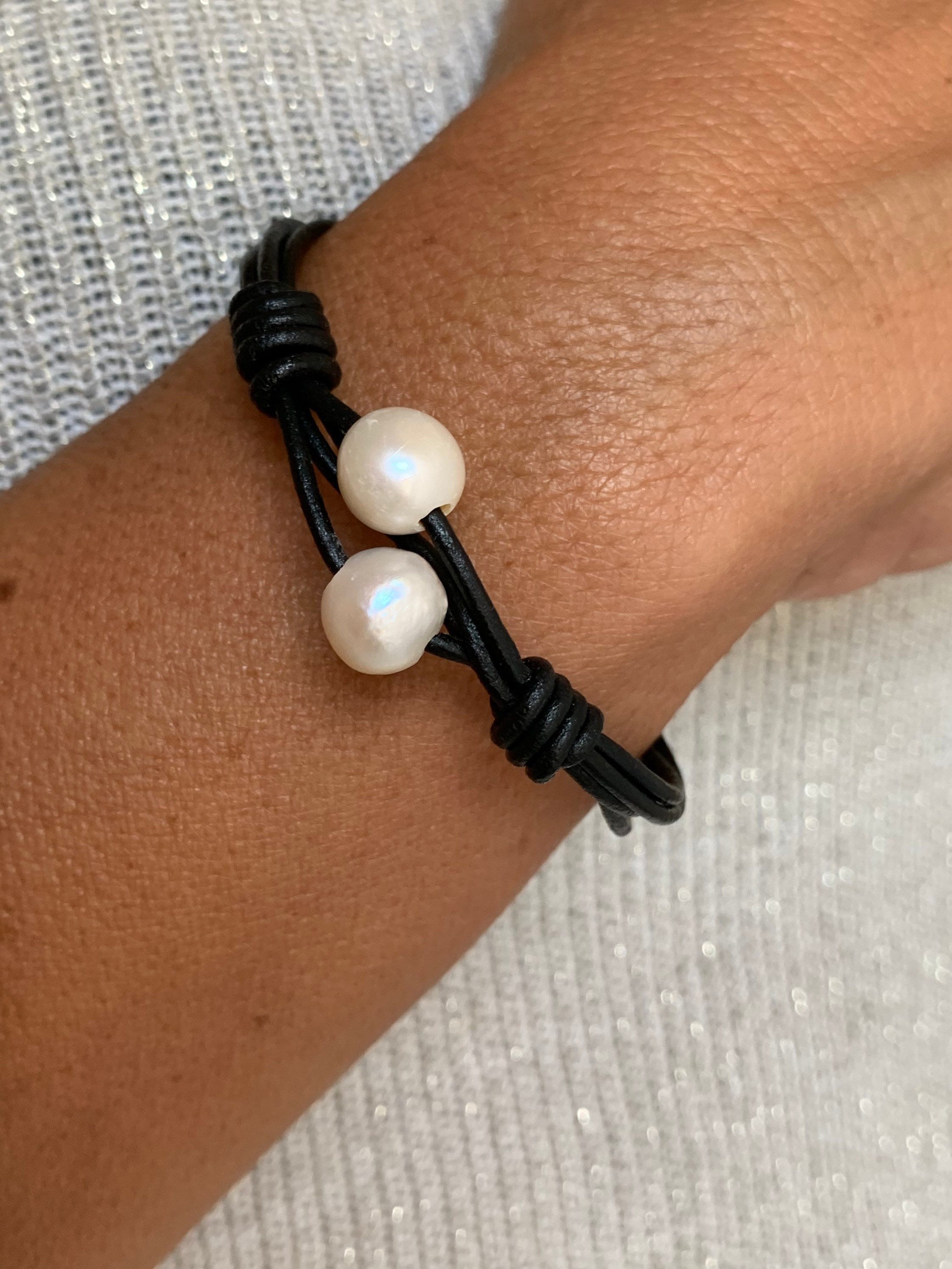 Pulsera de perlas, Pulsera de cuero de perlas mujer, pulsera de cuero de perlas boho, pulsera de perlas de agua, pulsera