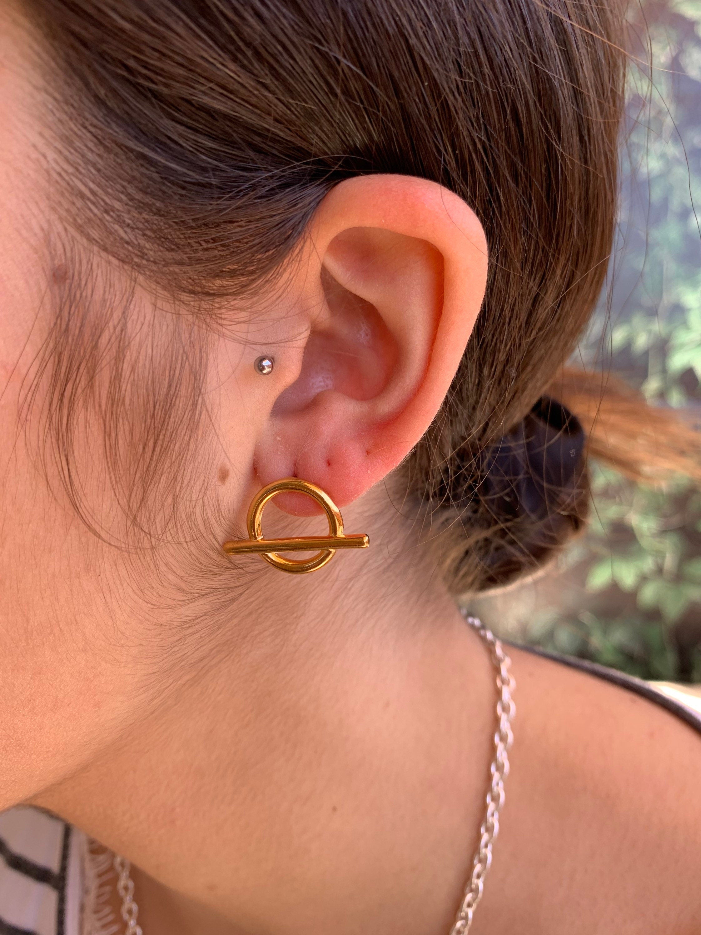 Pendientes diminutos de todos los días, pendientes geométricos de oro, pendientes tribales, pendiente de mujer, pendientes de declaración, pendientes de estilo