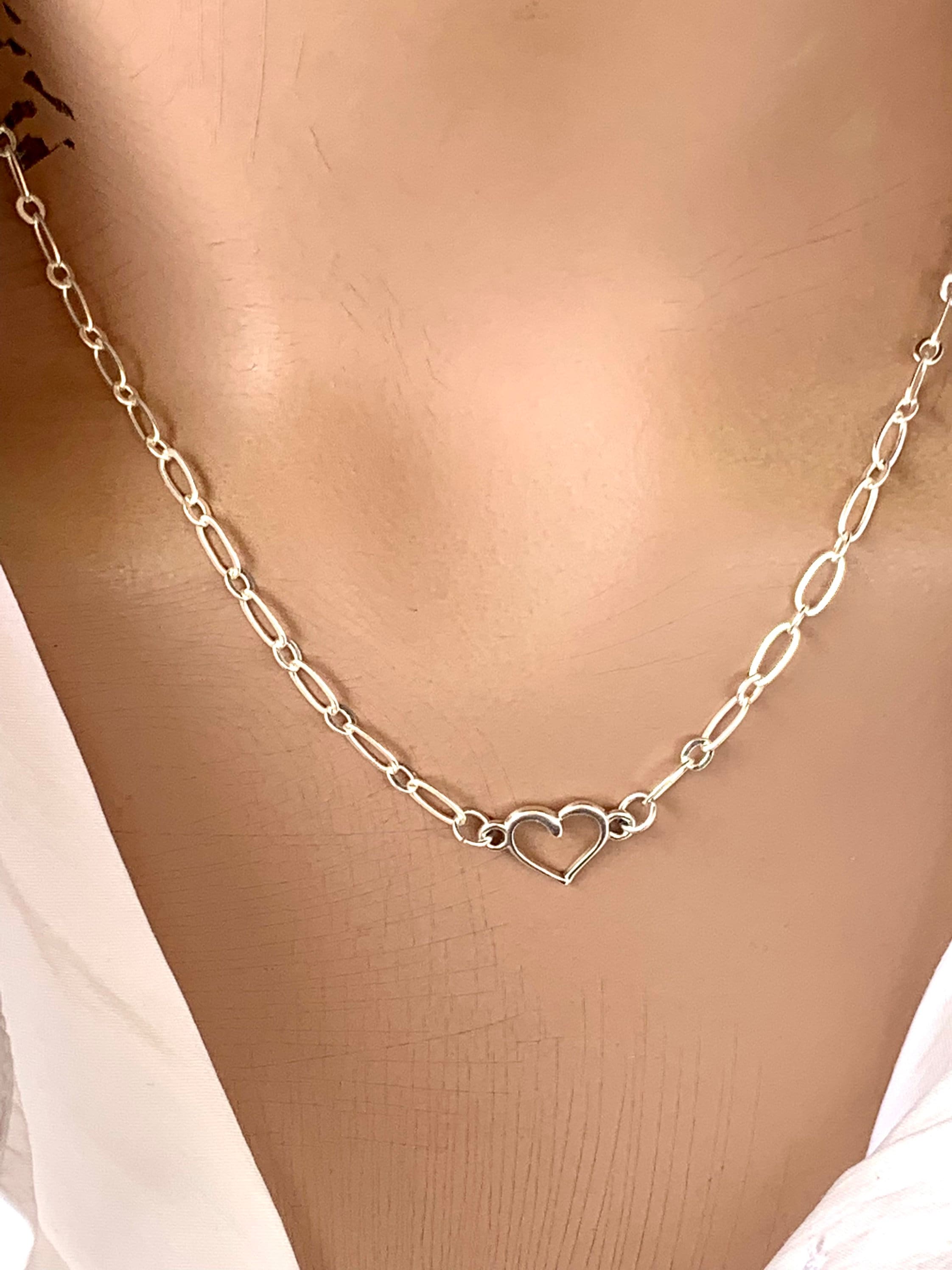 Dainty silver chain necklace, heart pendant delicate silver chain necklace, elegant chain necklace, trendy necklace,  style