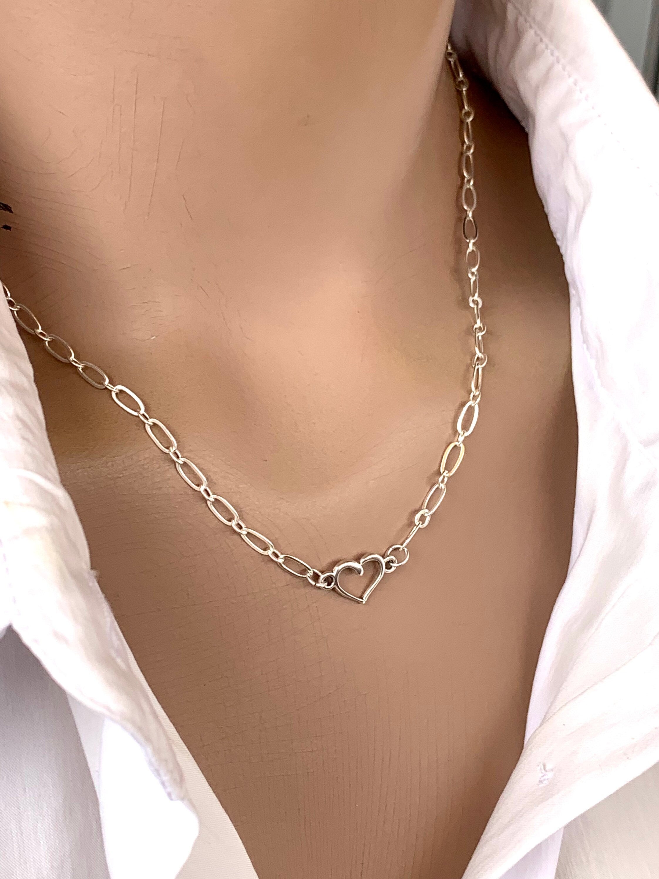 Dainty silver chain necklace, heart pendant delicate silver chain necklace, elegant chain necklace, trendy necklace,  style