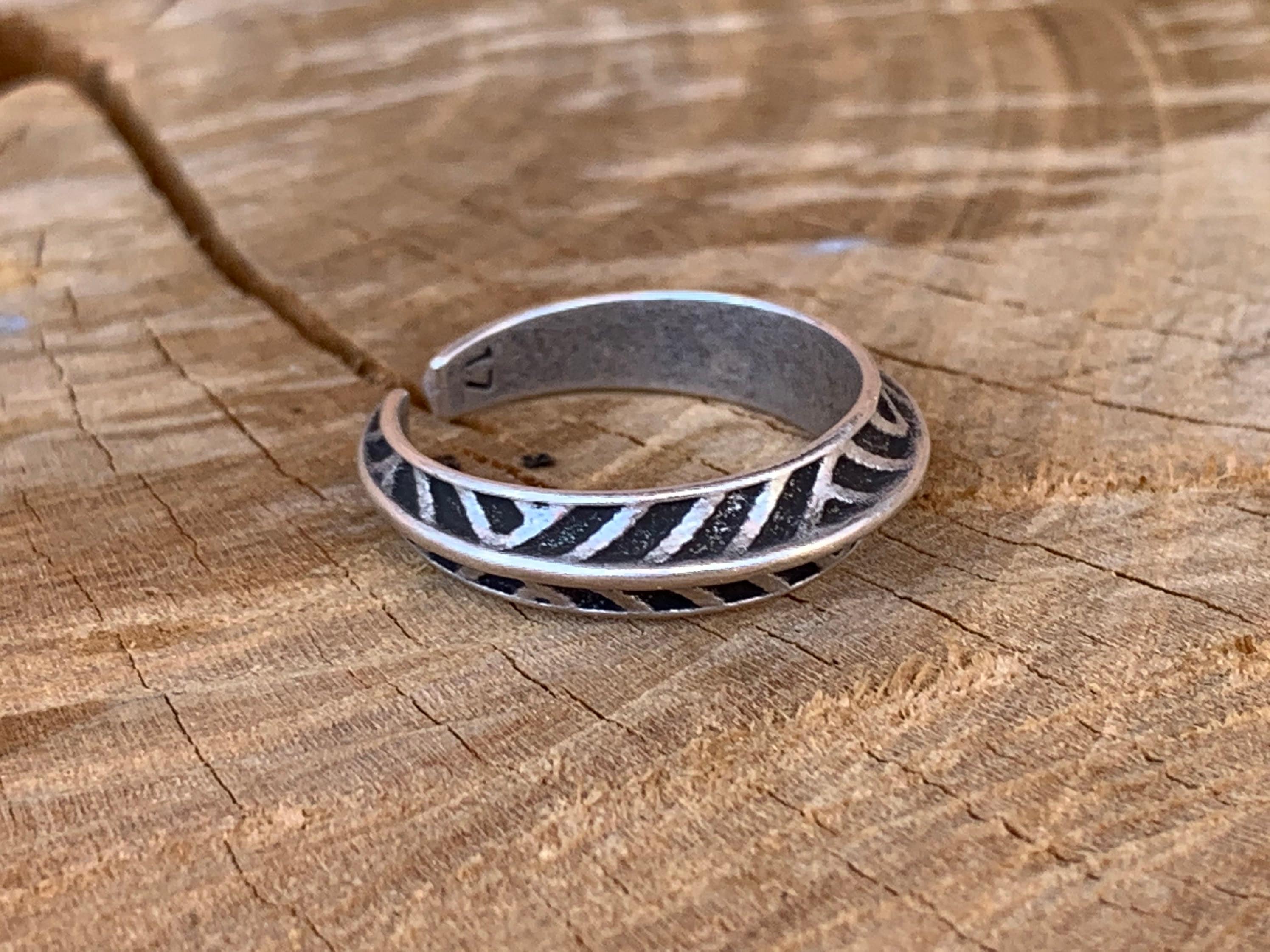 carved wedding band, silver wedding band, sculpted ring, stackable ring, brutalist ring, rock ring, punk ring, striped ring,