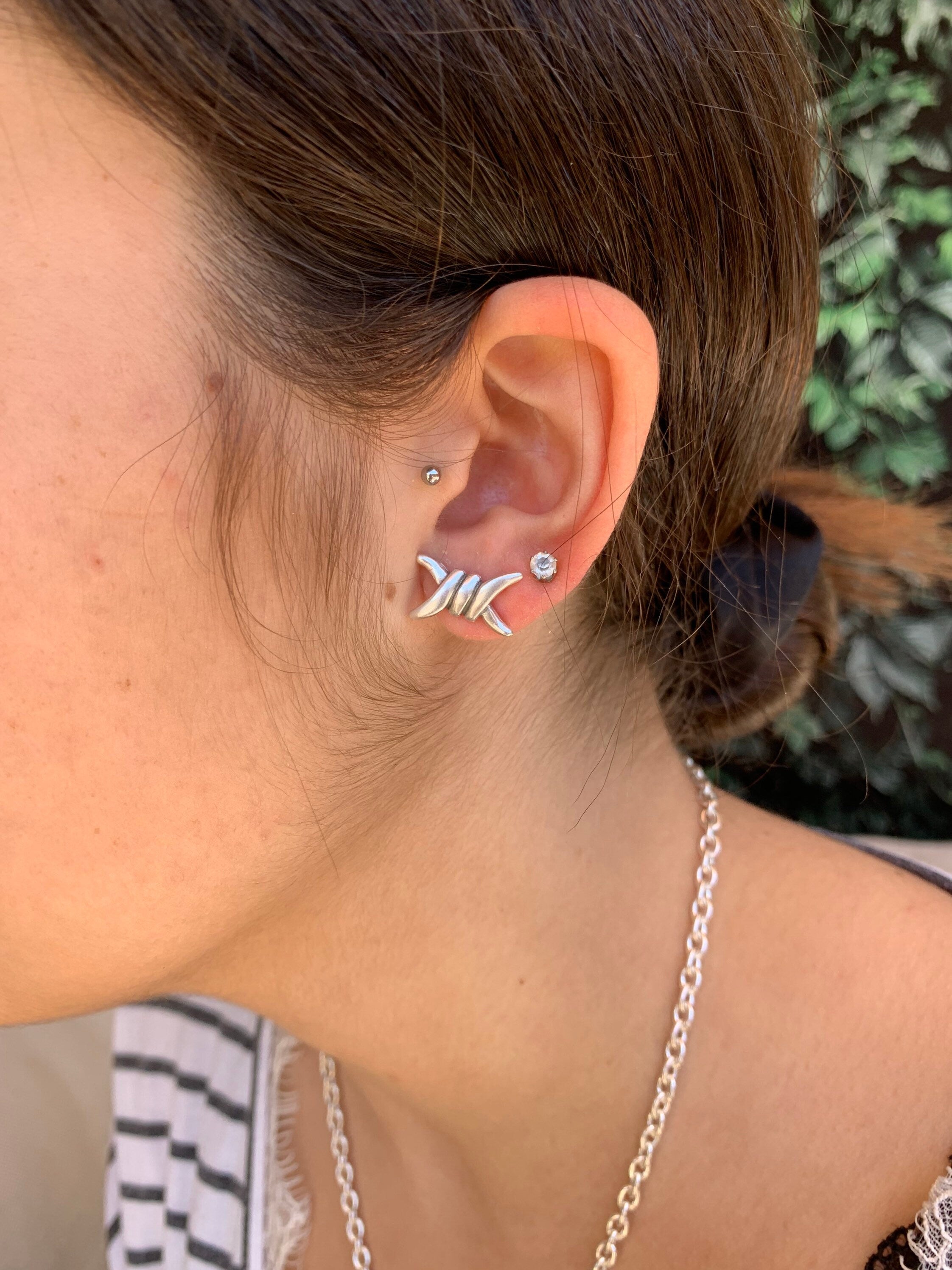 pendientes de plata, pendientes de espinas, pendientes de púas, pendientes de diseño, pendientes gruesos, pendientes punk, pendientes rock, pendientes estilo