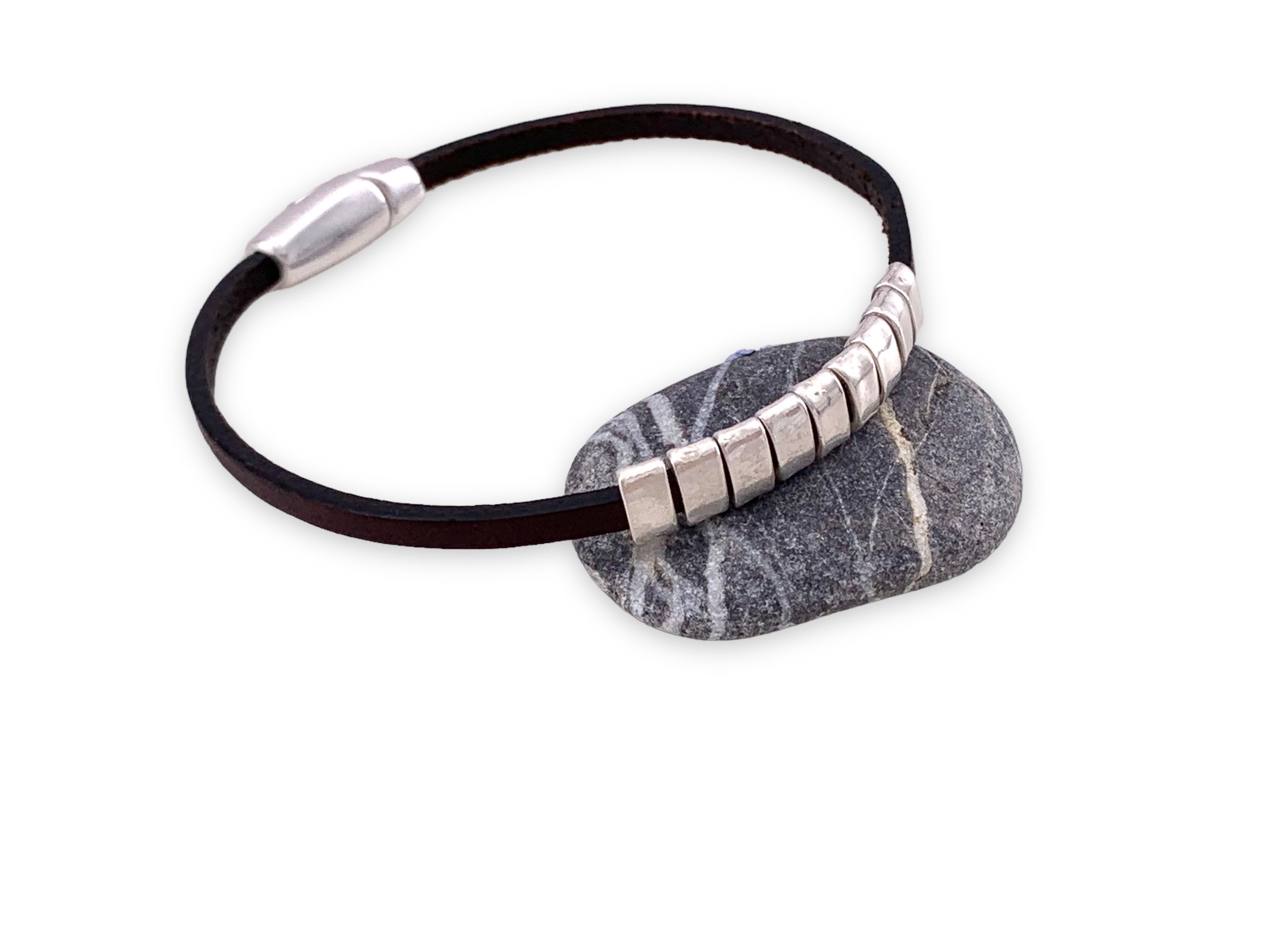 pulsera de cuero para hombre, pulsera de cuero masculino, pulsera de cuero plana, pulsera estilo rock, pulsera de cordón de cuero, joyería para hombres, regalo para hombres