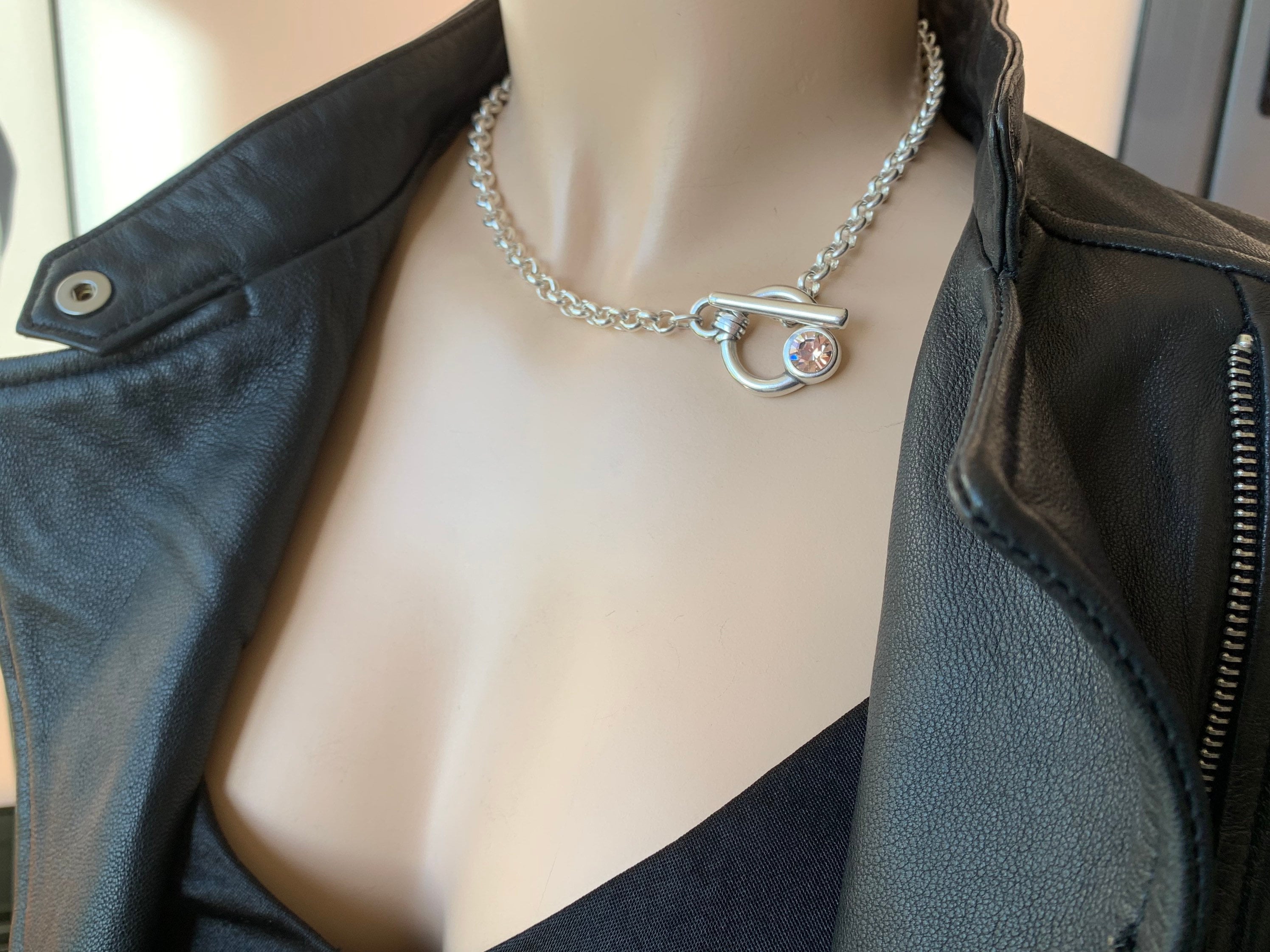 silver chunky necklace, chunky choker, toggle clasp necklace, T clasps choker, Swarovski clasp necklace, curb chain necklace, bold choker