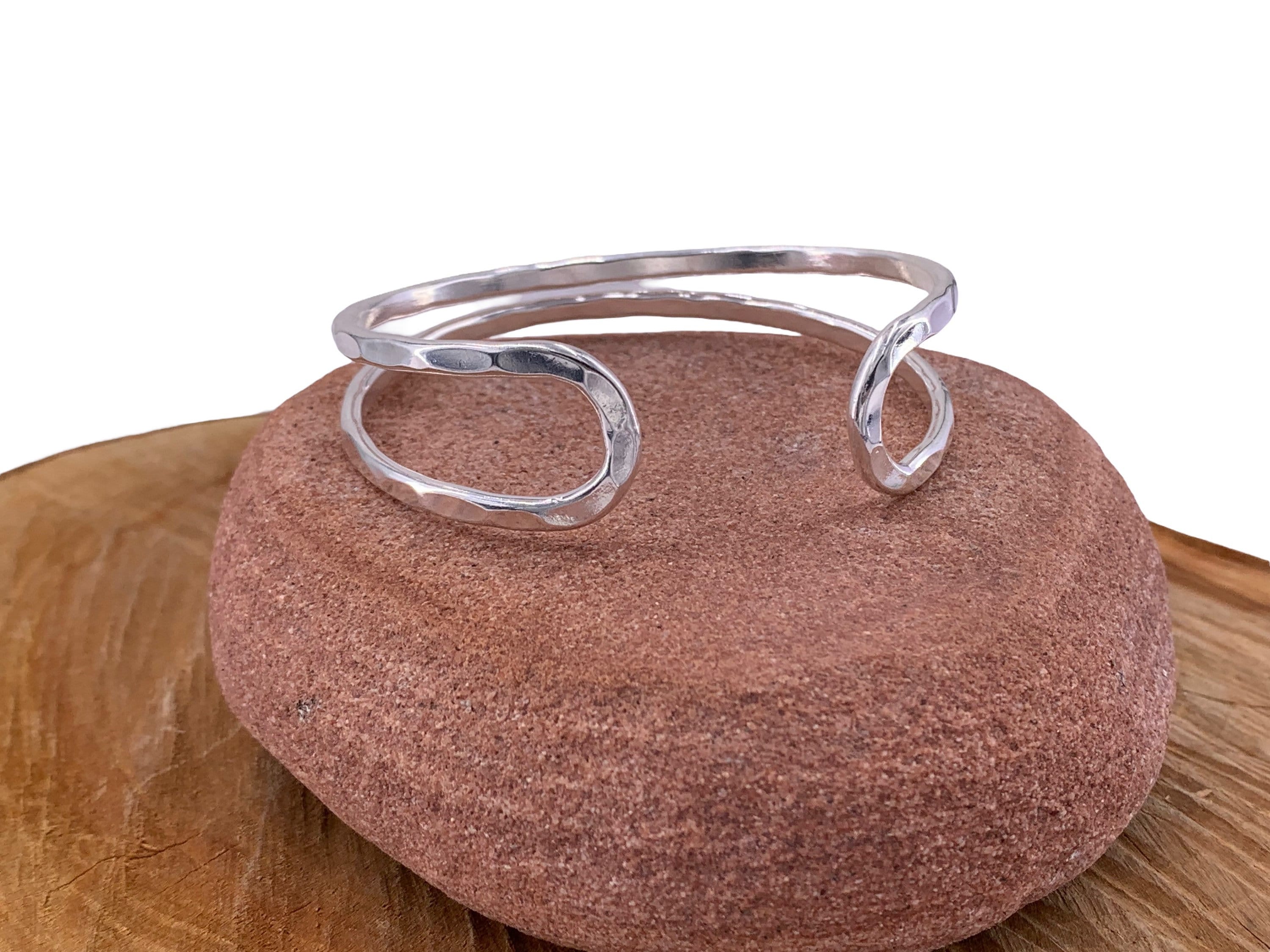 Pulsera de puño de plata, brazalete de plata de doble banda, pulsera de plata ajustable, pulsera de puño martillado, pulsera rígida martillada, brazalete de plata