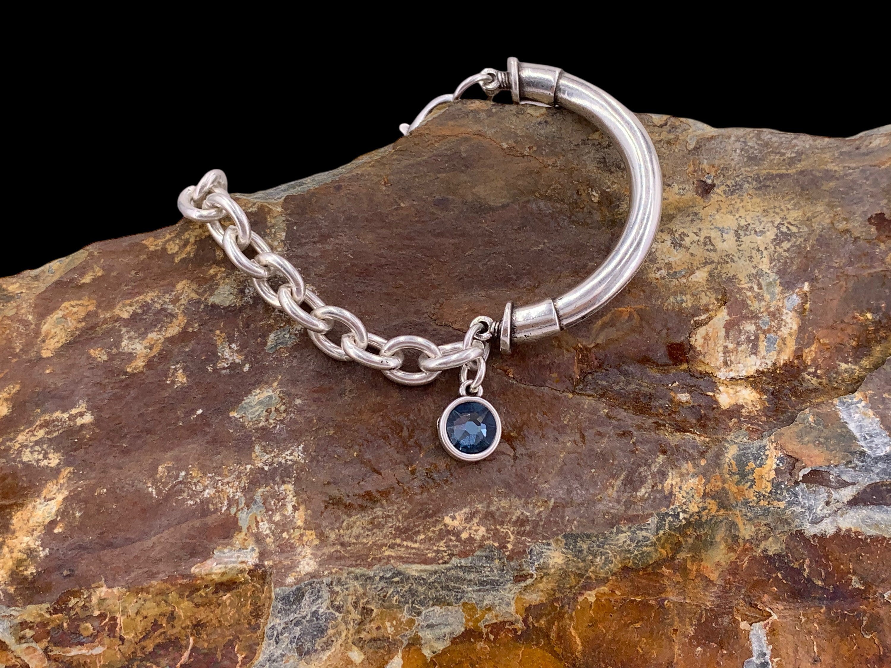 Brazalete de puño grueso, pulsera de plata gruesa, pulsera de plata de cadena audaz, pulsera de medio puño, pulsera de encanto Swarovski, pulsera de cadena gruesa