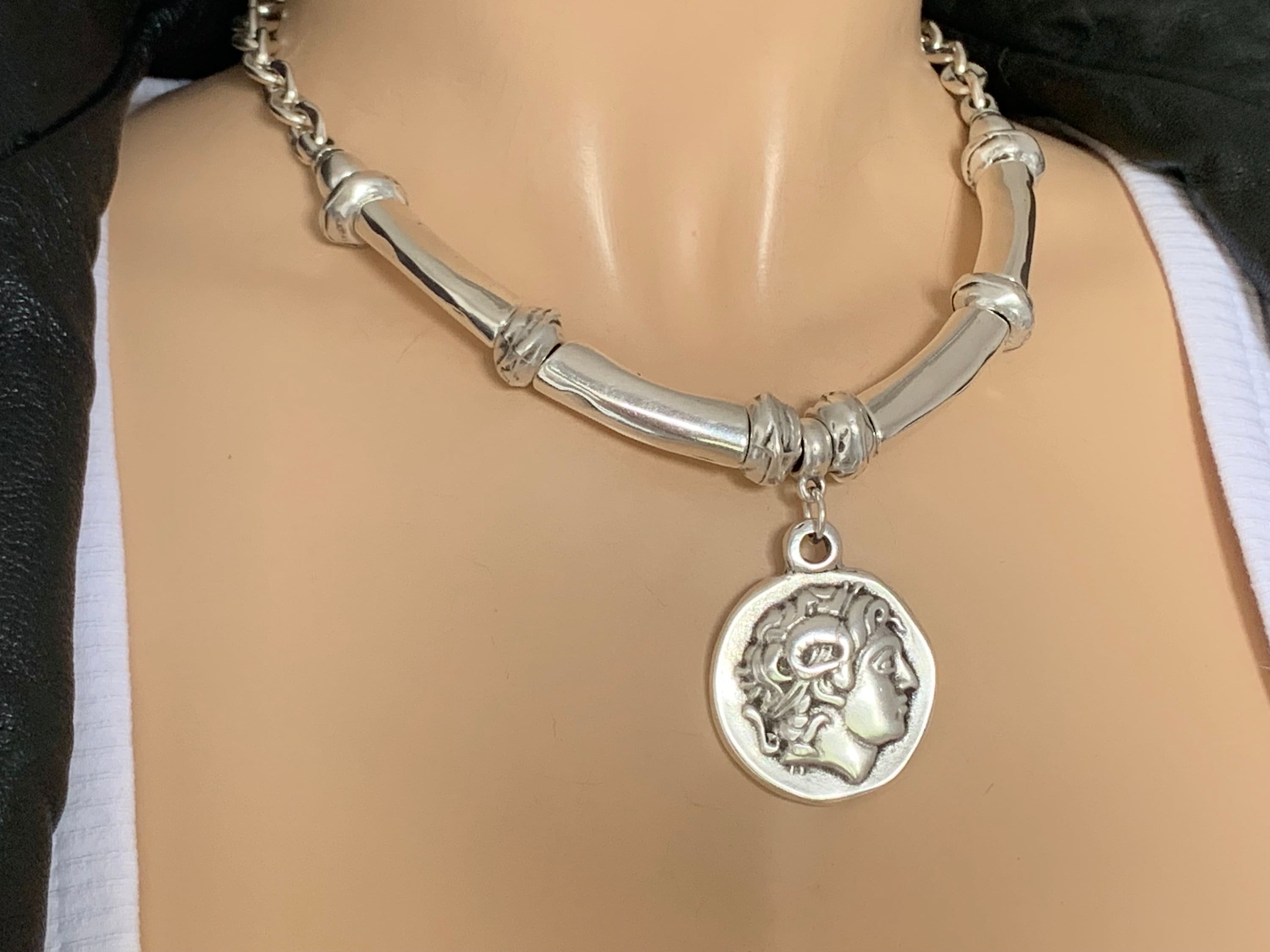 Collar de cadena pesada de plata gruesa con colgante de moneda grande, collar de plata gruesa con colgante de moneda de declaración, collar sólido, gargantilla de plata con monedas,