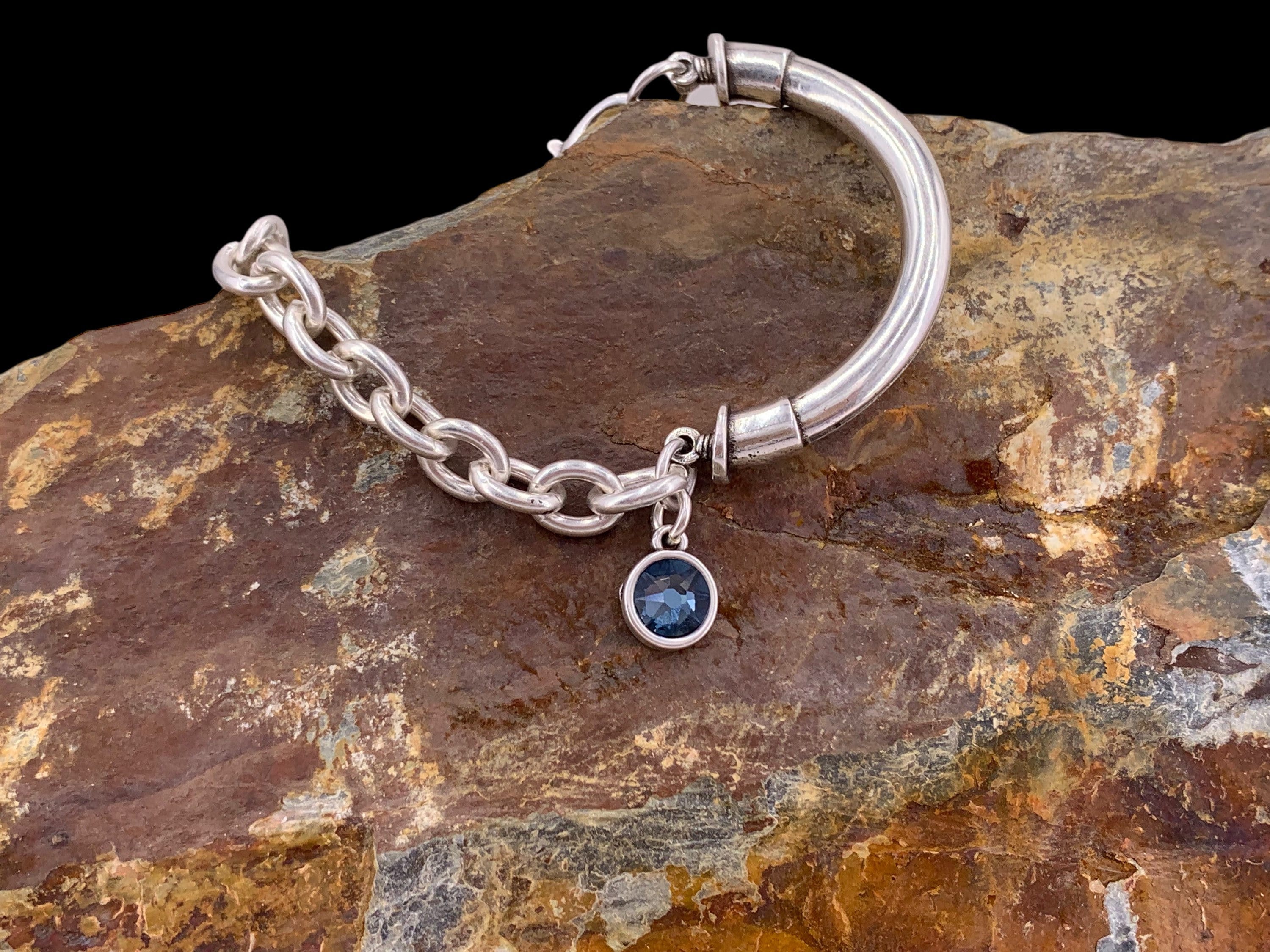 Brazalete de puño grueso, pulsera de plata gruesa, pulsera de plata de cadena audaz, pulsera de medio puño, pulsera de encanto Swarovski, pulsera de cadena gruesa