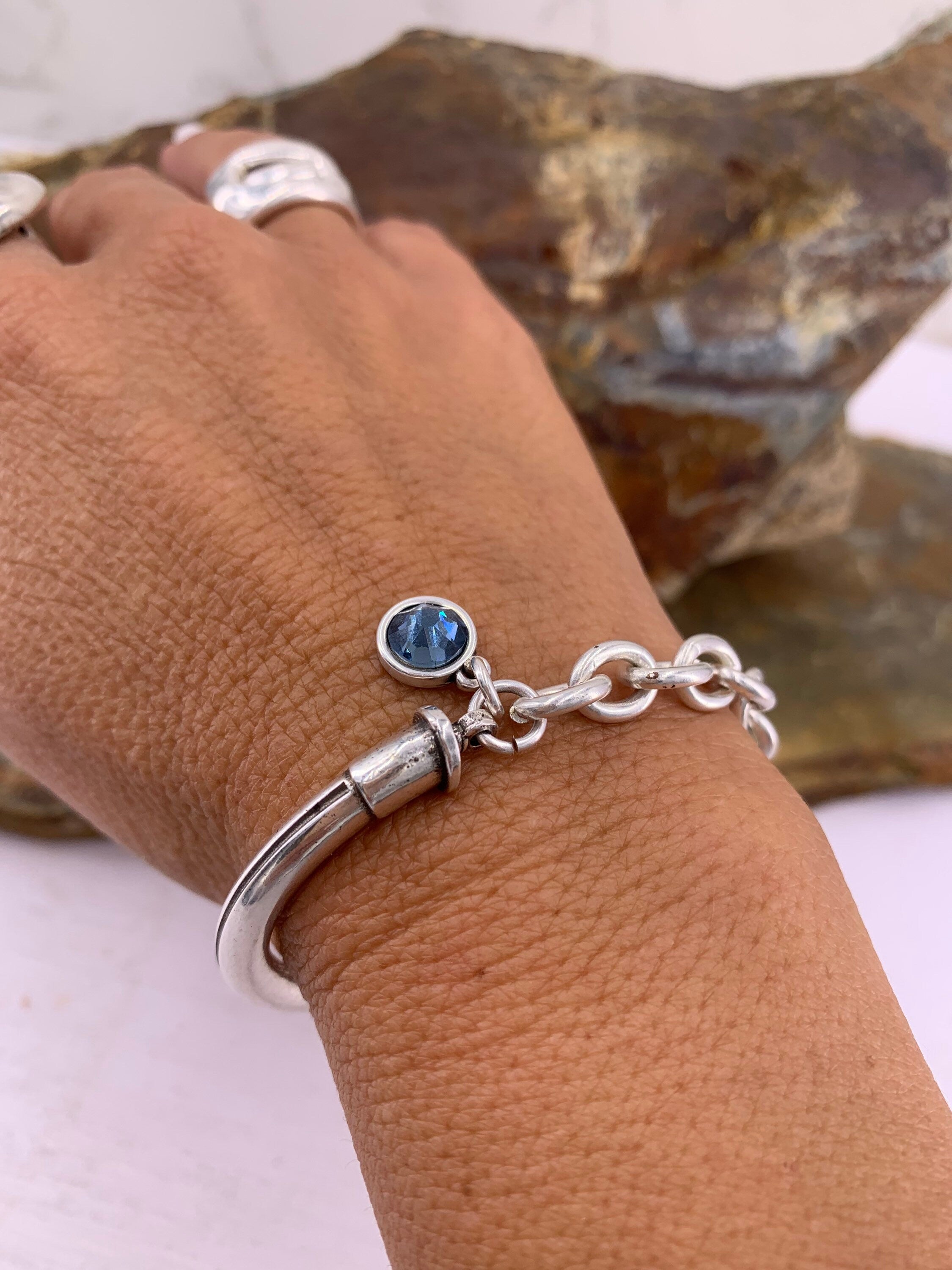 Brazalete de puño grueso, pulsera de plata gruesa, pulsera de plata de cadena audaz, pulsera de medio puño, pulsera de encanto Swarovski, pulsera de cadena gruesa