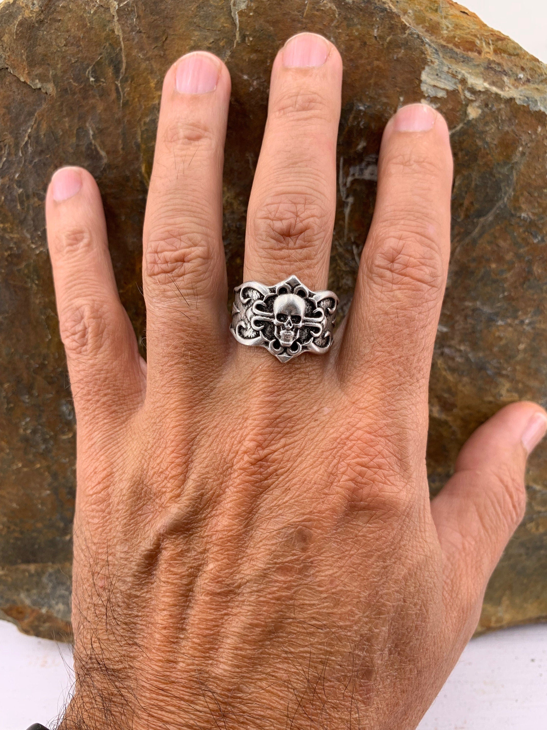 Anillo calavera, Anillo unisex Chunky, anillo de plata hombre, anillo de plata grabado, anillo de declaración, anillo de hombre, anillo de plata de mujer