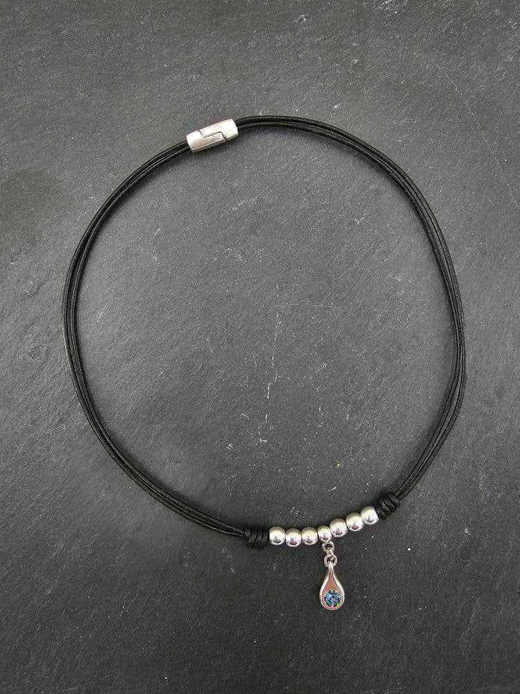 Gargantilla de cuero minimalista, gargantilla colgante Swarovski, gargantilla de plata, collar de cuero, gargantilla delicada, gargantilla boho, estilo, regalo para