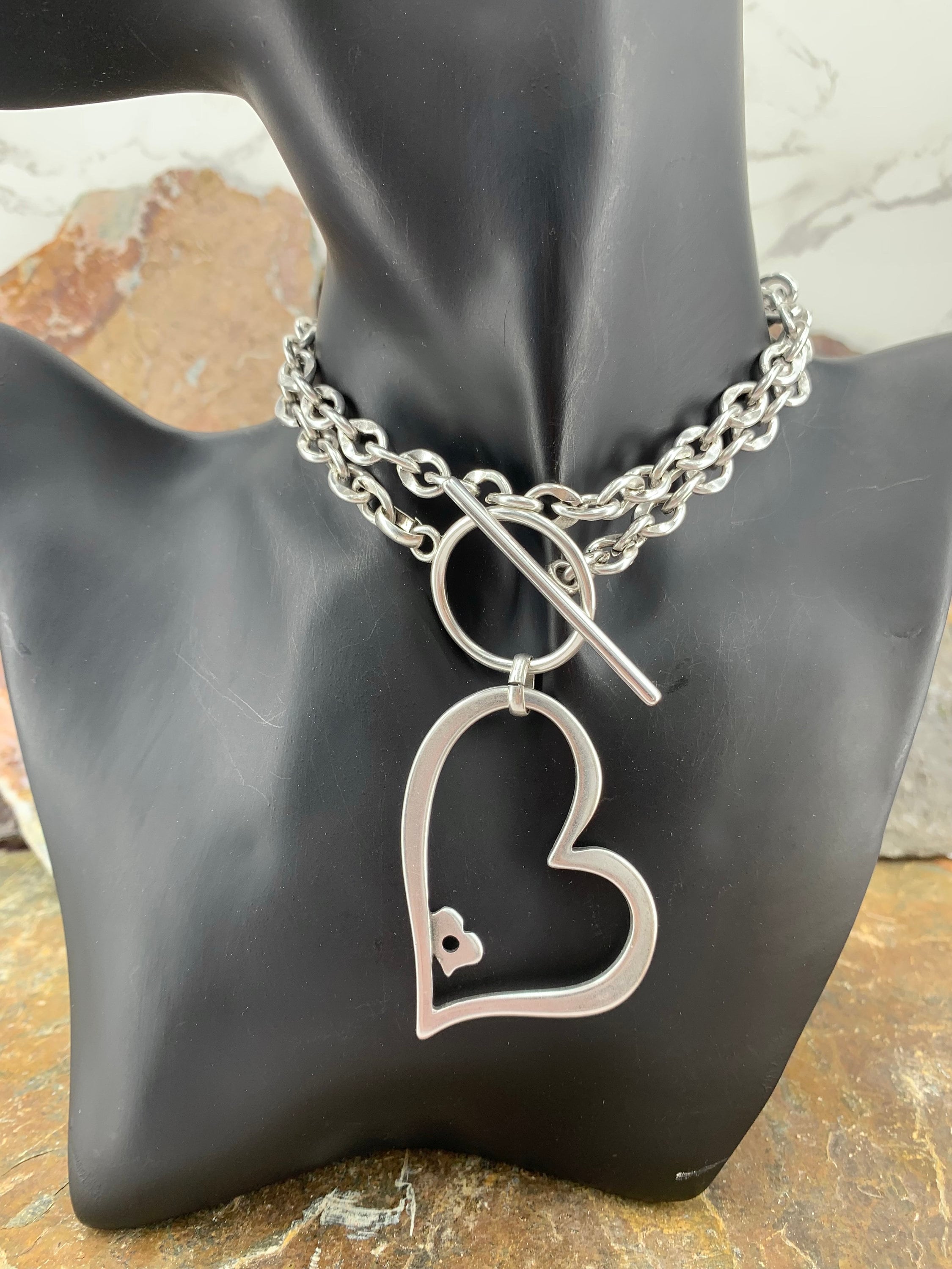 Heart pendant chunky silver chain choker, big silver heart choker, bold chain choker, wrap silver choker, toggle clasp chain choker,