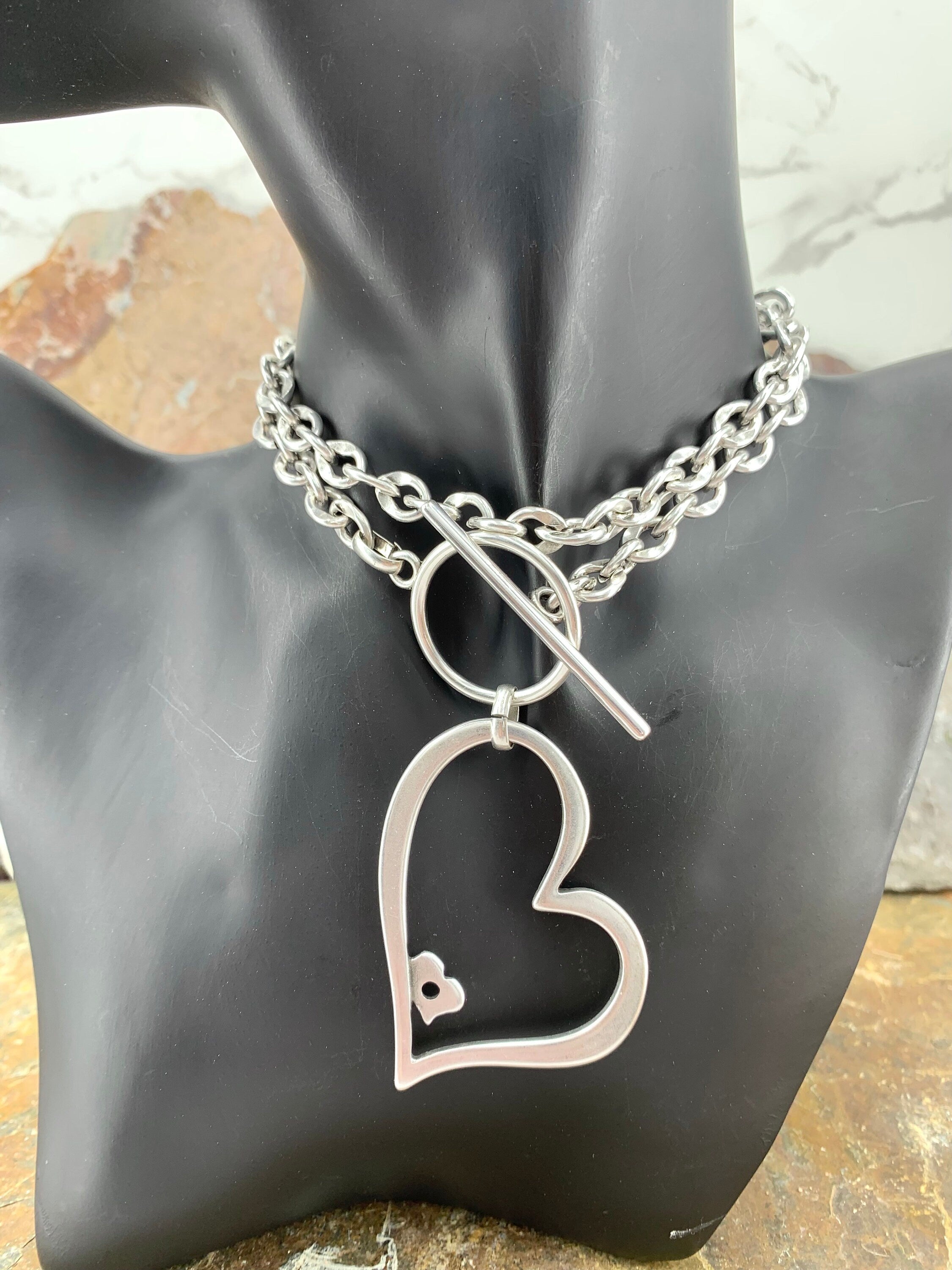 Heart pendant chunky silver chain choker, big silver heart choker, bold chain choker, wrap silver choker, toggle clasp chain choker,